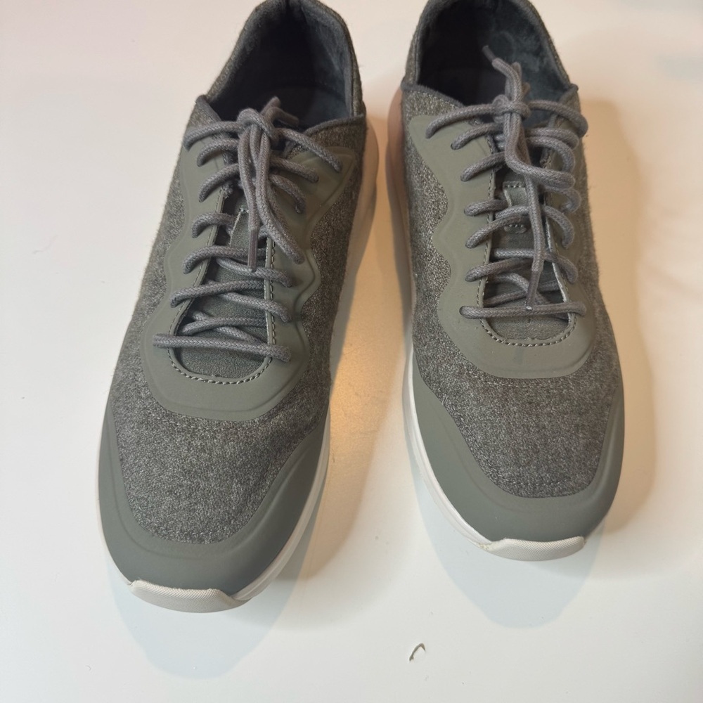OluKai Koheo Hulu Mens Lace Up Casual Wool Shoes Size 9 Olive Green NWOT
